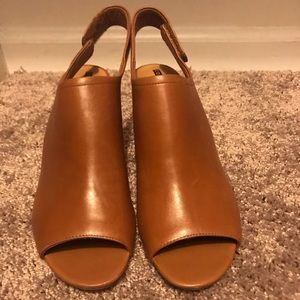 Clark’s deva jayleen pump